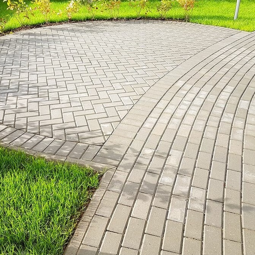 Плитка тротуарная прессованная "Брусчатка", ВКСМ, 40х100х200мм, серая, послойно, 60шт/1.2м2