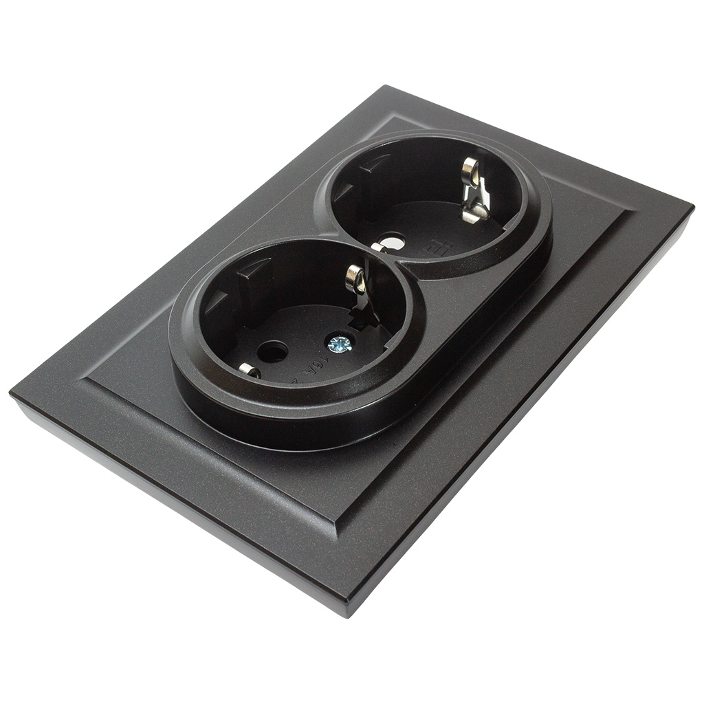 Розетка скрытой проводки ИЭК Brite, 2-местная, 16А, с заземлением, черная