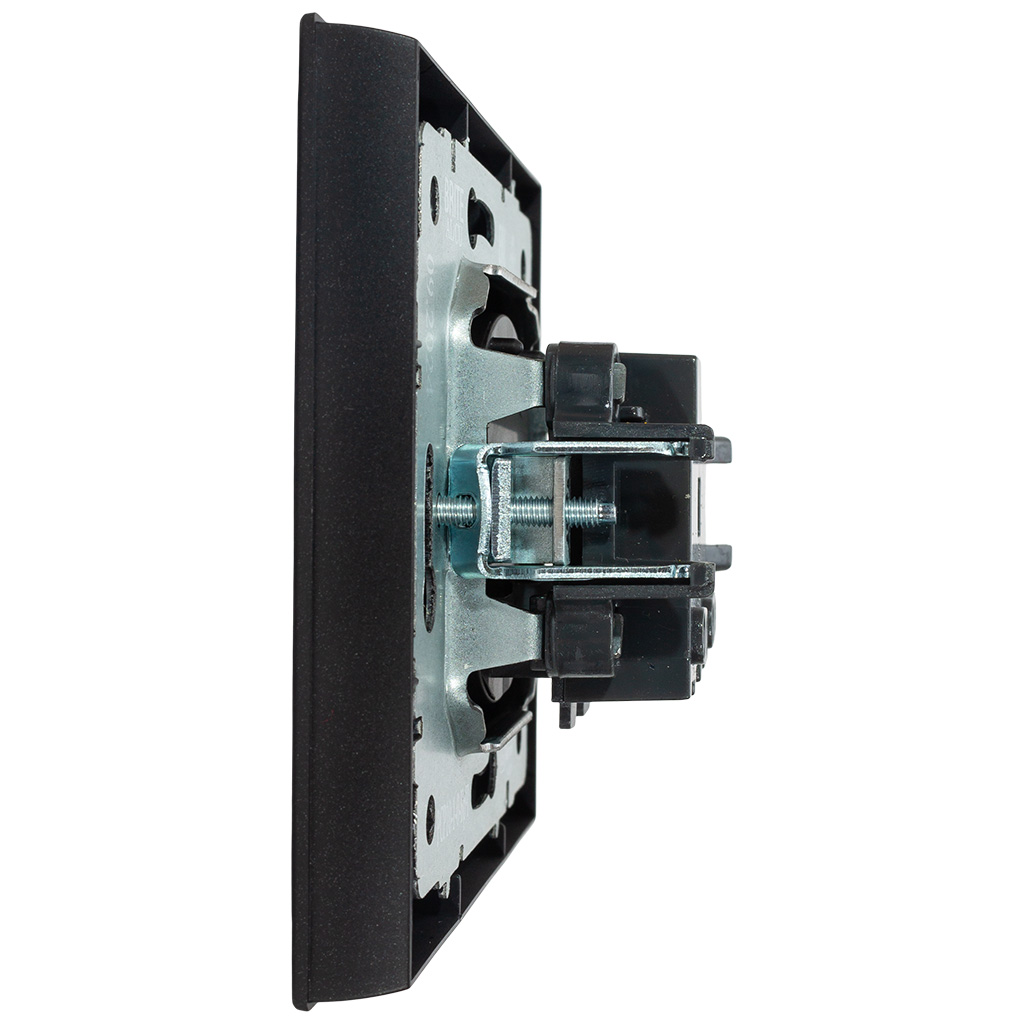 Розетка скрытой проводки ИЭК Brite, 1-местная, 16А, без заземления, черная