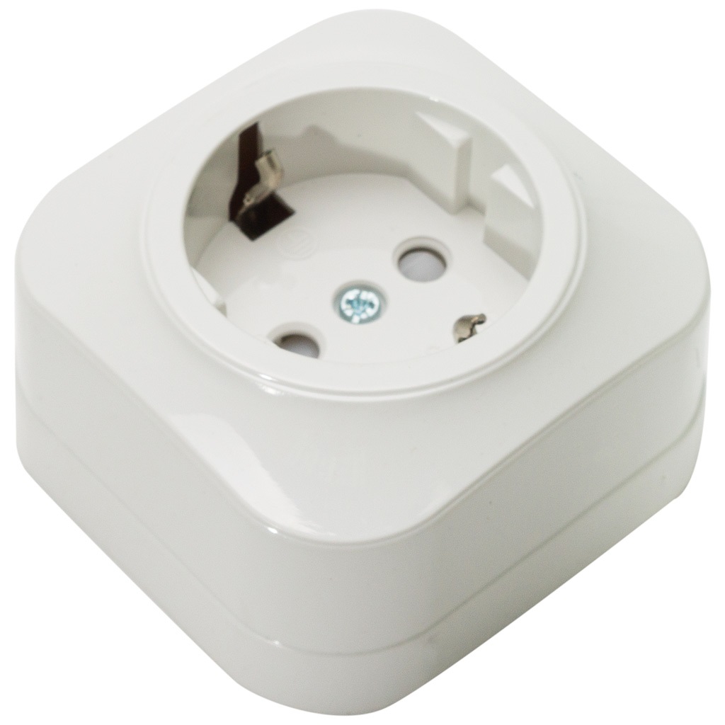 Розетка открытой проводки ИЭК GLORY, 1-местная, 16А, с заземлением, с защитной шторкой, белая